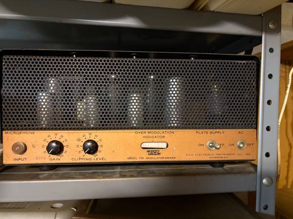 Vintage EICO 730 Modulator-Driver 1