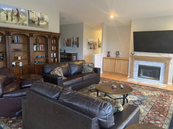 $2,250 / 5br - 3000ft2 - LUXURY 4 PLUS BR/3 1/2BA RENO HOME  GREAT VIEW POOL TABLE GAME ROOM! (RENO)63682255305601122