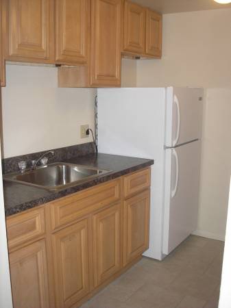 $1,395 / 1br - Hamden💜Immaculate! INCL HEAT+HW! Balcony, Parking, Laundry (1732 Dixwell Ave, Hamden)64010164686083120