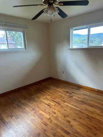 $950 / 3br - House for Rent (LaVale)63896038818178122
