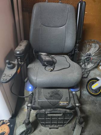 Electric wheelchair 1
