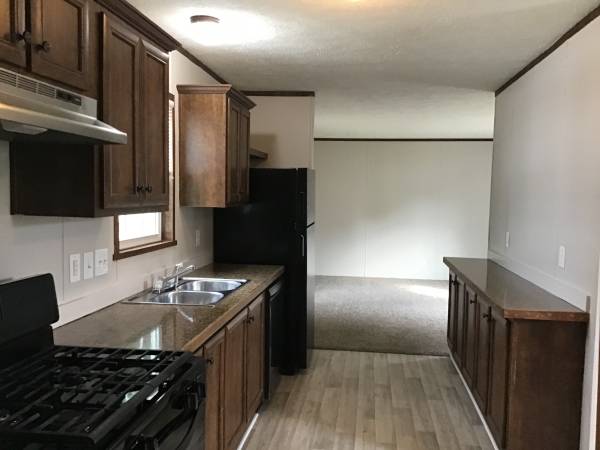 $1,099 / 3br - 1056ft2 - Brookside Manor-Apply Today! (Goshen)63935708908674122