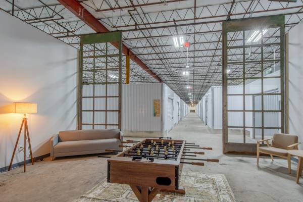 500-1,000 SF Flex Warehouse Spaces for Growing Businesses 1