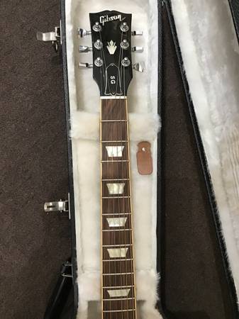GUITARRA GIBSON SG PARA ZURDOS CON ESTUCHE - $1.250 (Escondido)63471473929859122