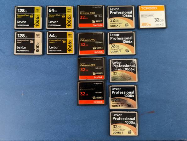 Compact Flash Memory Cards - preowned 1