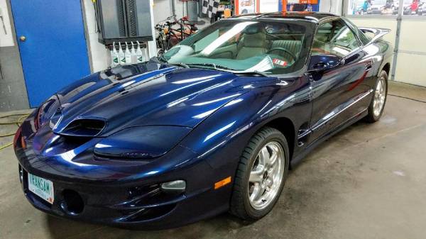 Reducido: '99 Pontiac Firebird Trans Am - Cambio por Toyota Rav4 XLE del '19-'22 - $27,500 (centro / civic / Van Ness)63487133623299122