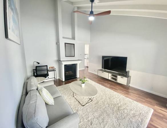 $389,000 / 1br - 729ft2 - Downtown Walnut Creek Modern Living Condo! (walnut creek)64141642998529121