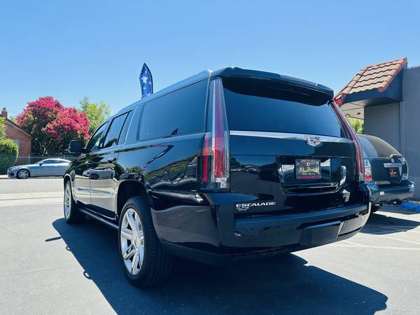 2015 Cadillac Escalade ESV ~* WE FINANCE *~ 3 Months Free Warranty - $1,500 (Roseville)63619230678529124