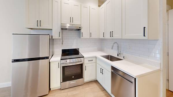 $3,045 / 1br - 355 Fulton #209 - Awesome 1x1 - WD in Unit - Fully Renovated - Pets OK (hayes valley)63687441121667122