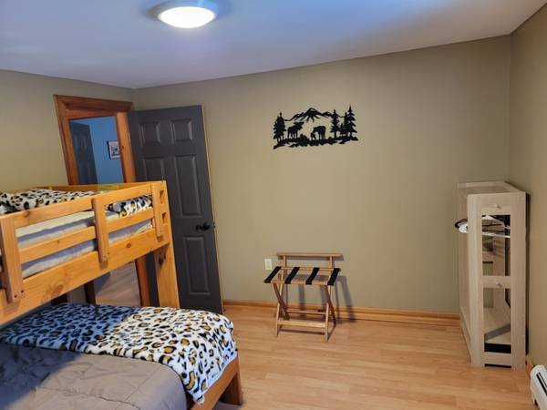 $1 / 3br - direct trail access for snowmobile and atv (pittsburg nh)63931657577731122