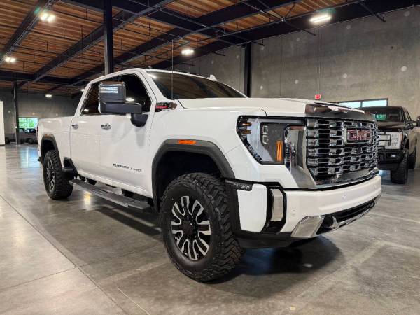 2024 GMC Sierra 2500HD Diésel 4x4 Camioneta 4WD Denali 4dr Cabina Extendida SB - $76,900 (Platinum Motors Corp)63438188404865124