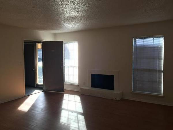 $1,155 / 2br - 1260ft2 - Picnic Area with Gas Grill, Balcony/Patios63806171108097124