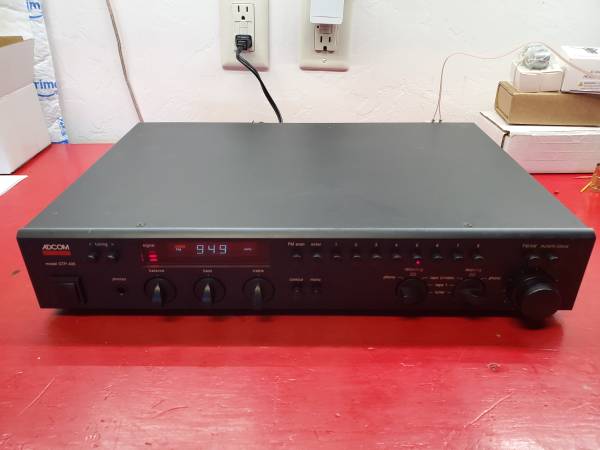 ADCOM GTP 400 Tuner/Preamp 1