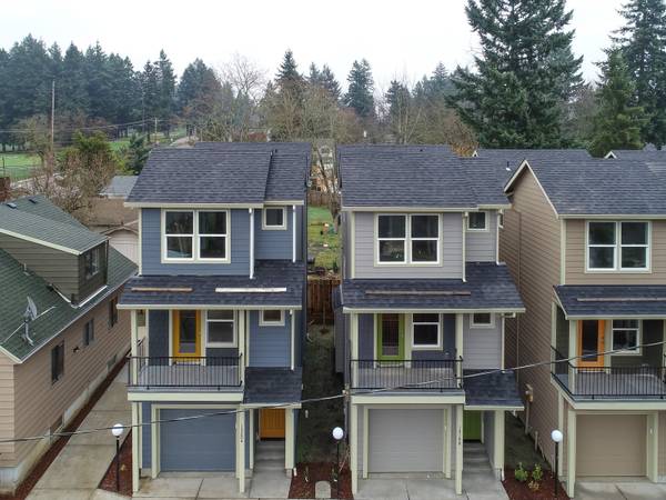 $2,195 / 3br - 1300ft2 - Elegant Three-Bedroom Home with Updated Kitchen & Vaulted Ceilings (Portland)63672582502147122