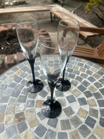 Champagne Glasses 1