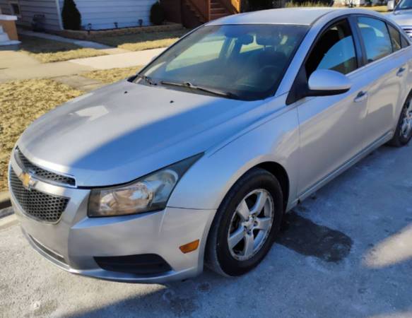 2011 CHEVY CRUZE ARRANQUE REMOTO - $2,200 (Bellwood)63618846998273121