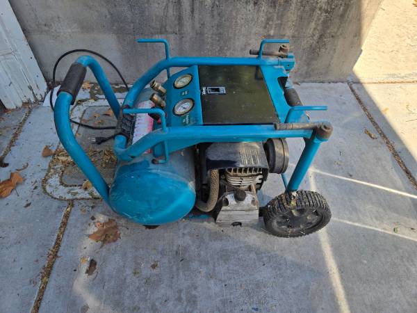 Makita compressor 1