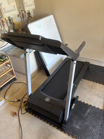 Treadmill - Excellent Condition 1
