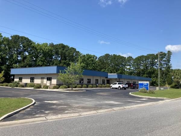 $3,701 / 2961ft2 - Office Warehouse off North Rhett- $15SF (Hanahan)64016107801602120