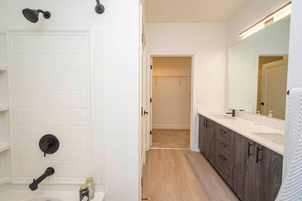 $2,714 / 2hab - 1056ft2 - Piscina y Spa estilo resort con áreas de descanso tipo cabaña, patio/balcón (santa rosa)63658061780483122
