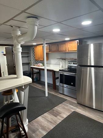 $850 / 1br - 1200ft2 - **ALL INCLUDED: 1 Bedroom Available in 3 Bedroom Apartment Available** (Manchester, NH)63931925242627121