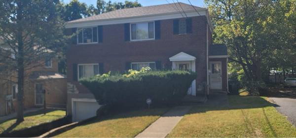 $1150.00 / 2br - 1000ft2 - 2 bedroom in a 2 family ! Quiet, family oriented street!63974611956610120