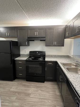 $1,900 / 2br - 1042ft2 - 2 Bed/2 Baths, Resort community, Low security Deposit,Low move in cost (West Palm Beach)64049280017283121