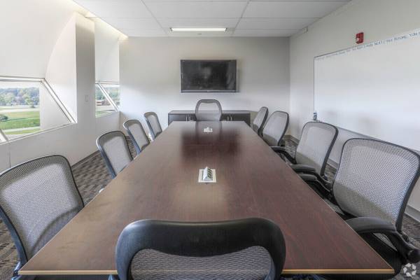 $13 / 1ft2 - Call Center User Wanted - Plug & Play Space - 18000 Nine Mile (Southfield)64018940121731121