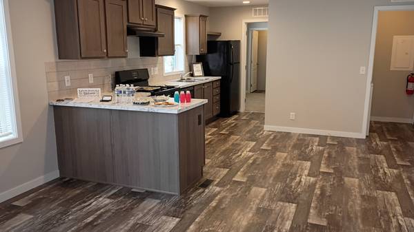 $1,249 / 3br - TODAY ONLY FREE RENT UNTIL JANUARY$$$$ (lansing)63920838600066120