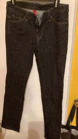 UNIQLO dark wash jeans BRAND NEW 1
