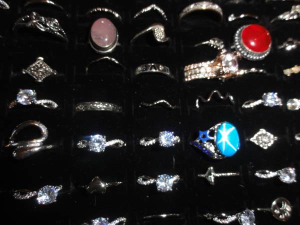 BEAUTIFUL New Fashion Costume Jewelry RINGS -- 4 for $10 - $3 (FEDERAL WAY)63471420836609124