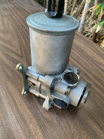 Mercedes 300TE 300TD power steering pump 1