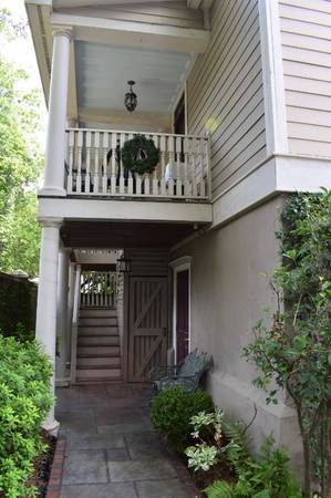 $4200.00 / 1br - 1300ft2 - Spacious 1BR close to Colonial Lake64016109005826124
