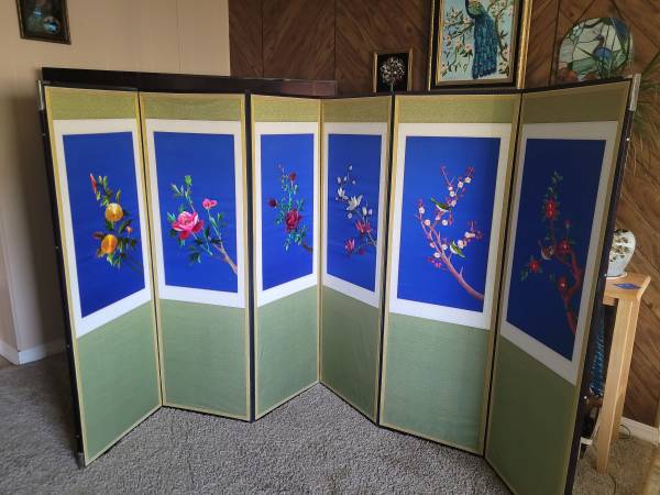Stunning Vintage Asian Large 6-Panel Silk Embroidered Flowers Room Divider 1