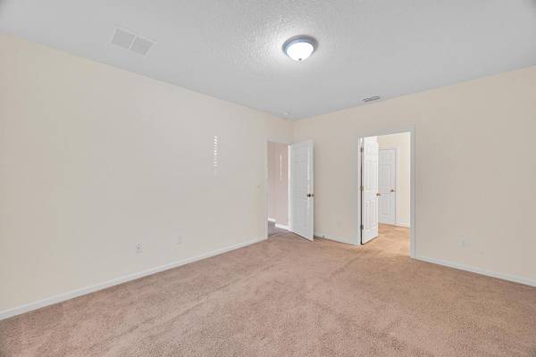 $2,800 / 4br - Stylish and Spacious 4 bed 2 bath Home ~ Covered Porch ~ Move Now (Port Saint Lucie  34952*)63867159260161123