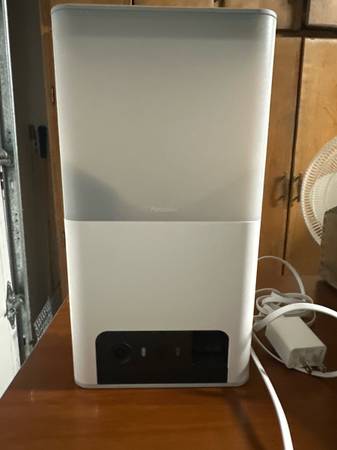 Petcube bites 2 - pet camera and trear dispenser 1