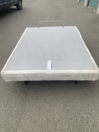 S-cape electric adjustable bed 1