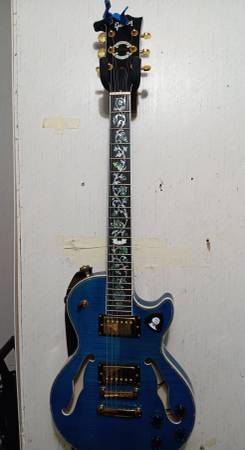 Electric guitar/amp/many sound pedals - $400 (Altoona)63471096003587122