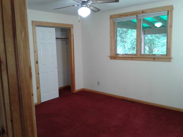 $1,400 / 2br - 900ft2 - Lake Wissota/Yellow River (Lafayette)63845958509057123