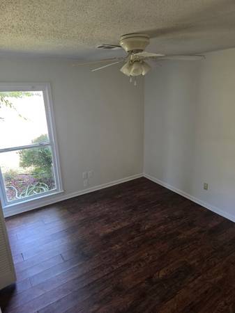 $2200.00 / 3br - GORGEOUS FAMILY HOME!63763870173953124
