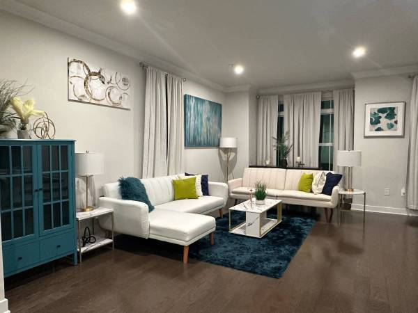 $550 / 1br - Furnished Room in Modern Townhouse Near Johns Hopkins (Baltimore)63694872253697121