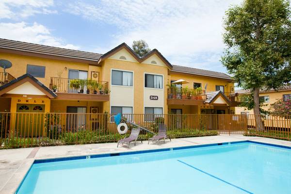 $2,600 / 2br - 1008ft2 - Fitness Center, Central Air and Heat, 2/BD (San Gabriel Valley)63818753711361122
