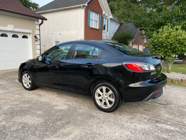 2010 MAZDA3 WITH 125K MILES AND NEW EMISSIONS - $4,500 (LAWRENCEVILLE)63620301654913123
