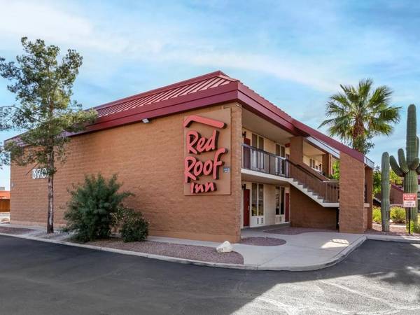 $350 / 1br - Seguro, limpio y conveniente. Se aceptan mascotas (Davis-Monthan Air Force Base)63675099712385123