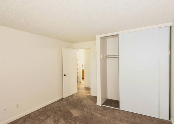 $1,345 / 1br - ESPECIAL - $500 DE DESCUENTO - 1B - Barrio Seguro + Algunos Totalmente Remodelados (Tigard)63956353313155123
