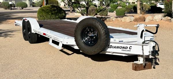 2023 Diamond C LPX 14,900LB GVWR TRAILER 1