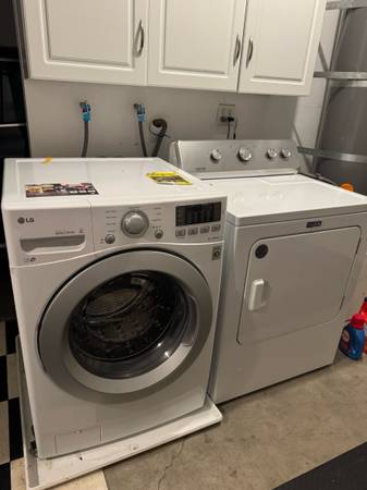 LG Front-Load Washer + Maytag Electric Dryer – Great Condition! 💥 1