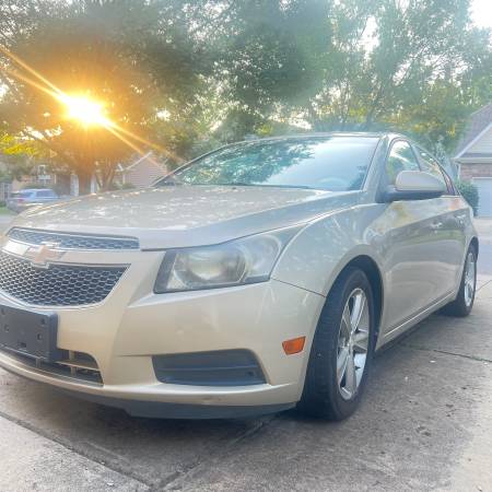 Chevrolet Cruze LT - $4,500 (CHARLOTTE)63613482560003121