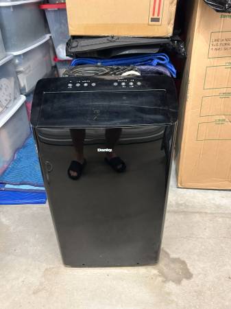 Portable Room Air Conditioner - $150 (Sienna)63470266510209120