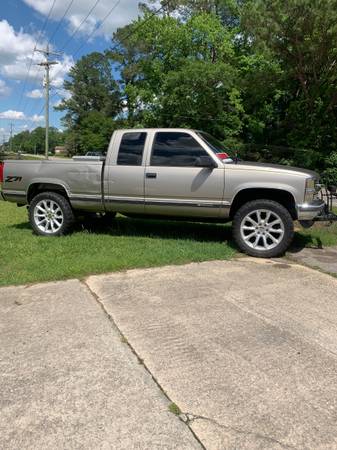 Chevy 1500 - $6,85063613621541505123